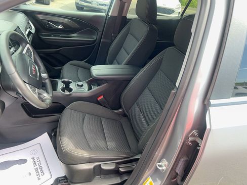 Used 2023 GMC Terrain SLE image 12