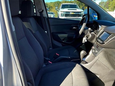 Used 2017 Chevrolet Trax LT image 22