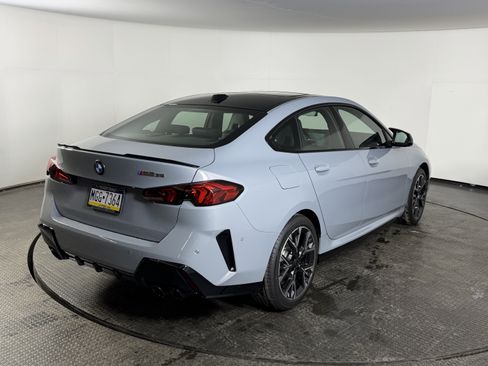 Used 2026 BMW M235i xDrive w/ Technology Package image 4