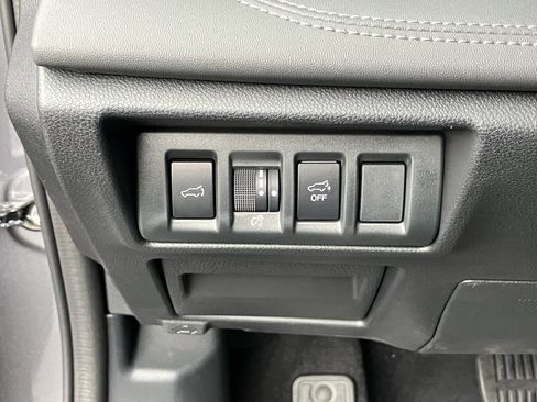 Used 2025 Subaru Outback Touring XT image 19