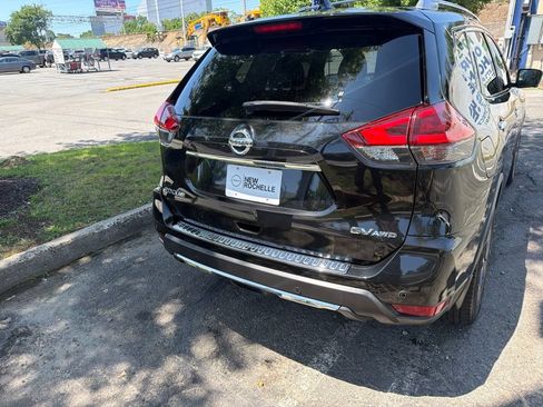 Used 2020 Nissan Rogue SV w/ Sun & Sound Touring Package AWD/4WD image 6