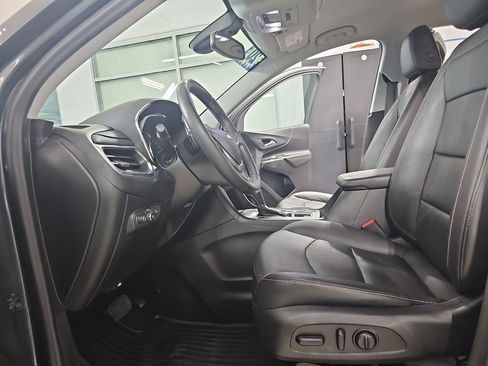 Used 2020 Chevrolet Equinox Premier FWD image 19