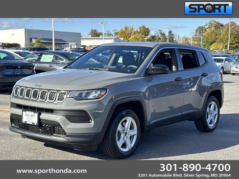 Used 2023 Jeep Compass Sport image 1