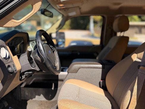 Used 2015 Ford F250 XLT w/ XLT Value Package image 34