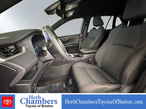 Used 2024 Toyota RAV4 SE AWD/4WD image 7