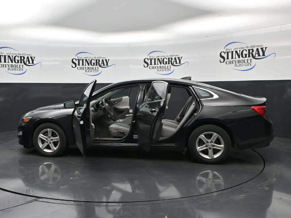Used 2021 Chevrolet Malibu LS FWD image 37