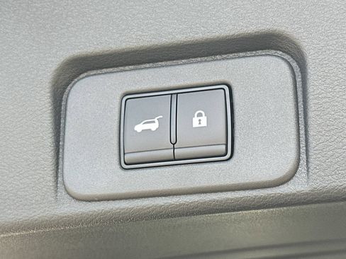 New 2026 Nissan Rogue Platinum w/ Tech Package AWD/4WD image 17