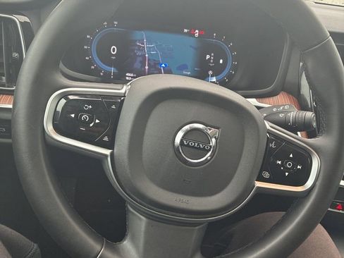 Used 2025 Volvo V60 B5 Cross Country Plus image 19