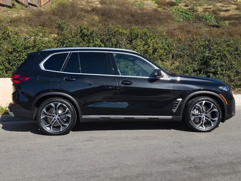 New 2026 BMW X5 xDrive50e w/ Executive Package image 4