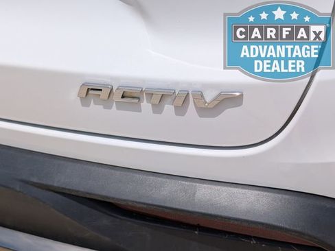 Used 2024 Chevrolet Trax ACTIV w/ Sunroof Package FWD image 29