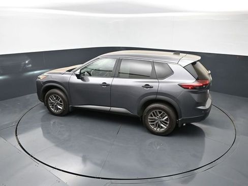 Used 2025 Nissan Rogue S FWD image 16