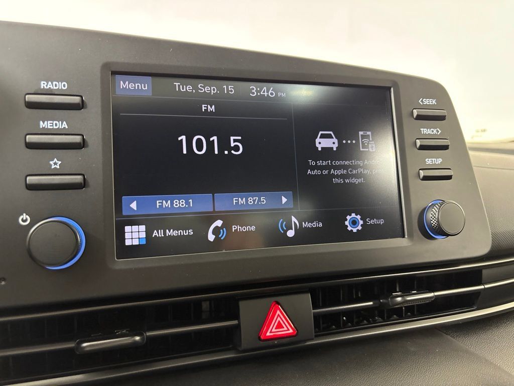 New 2026 Hyundai Elantra SEL Sport FWD image 28