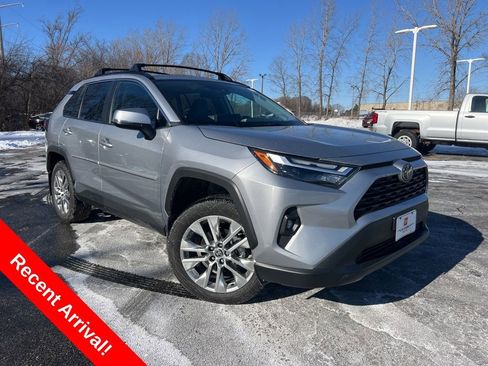 Used 2025 Toyota RAV4 XLE Premium image 1
