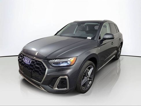 Used 2023 Audi Q5 e Prestige w/ Prestige Package AWD/4WD image 3