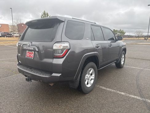 Used 2016 Toyota 4Runner SR5 image 5