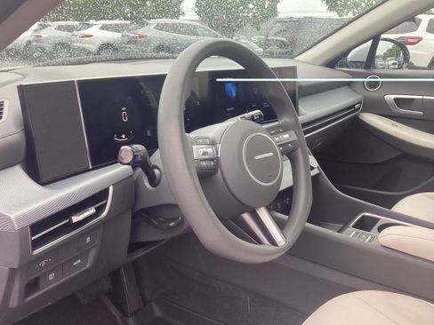 Used 2025 Hyundai Sonata SEL FWD image 11