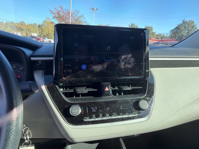 Used 2025 Toyota Corolla LE FWD image 14