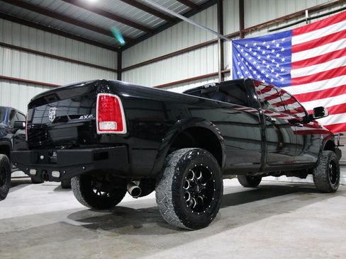 Used 2017 RAM 2500 Laramie w/ Convenience Group AWD/4WD image 11
