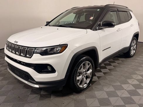 Used 2022 Jeep Compass Limited AWD/4WD image 2