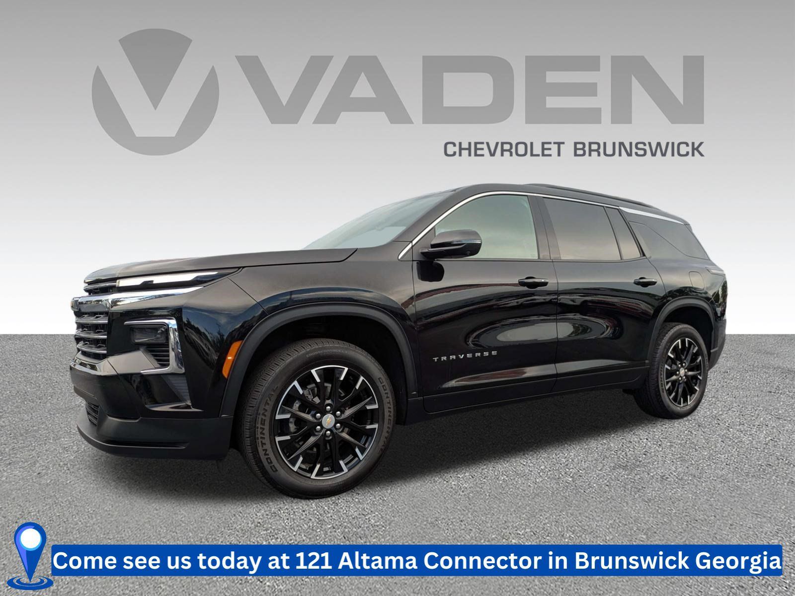Used 2026 Chevrolet Traverse LT w/ Sun and Wheel Package FWD image 1