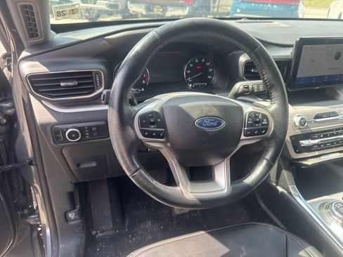 Used 2023 Ford Explorer XLT w/ Equipment Group 202A image 11
