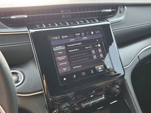 Used 2023 Jeep Grand Cherokee L Laredo image 26