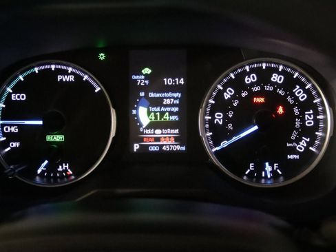 Used 2022 Toyota RAV4 XLE image 39