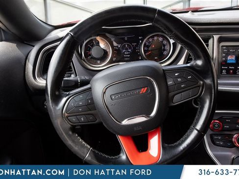 Used 2021 Dodge Challenger SXT w/ Driver Convenience Group RWD image 4