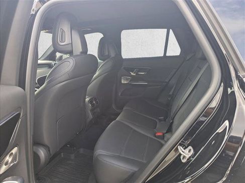 Used 2025 Mercedes-Benz GLC 300 4MATIC image 14