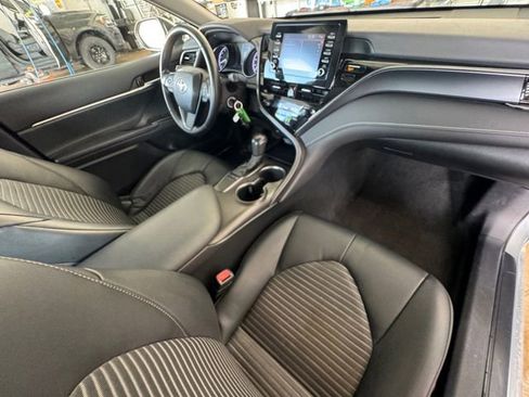 Used 2023 Toyota Camry SE image 30