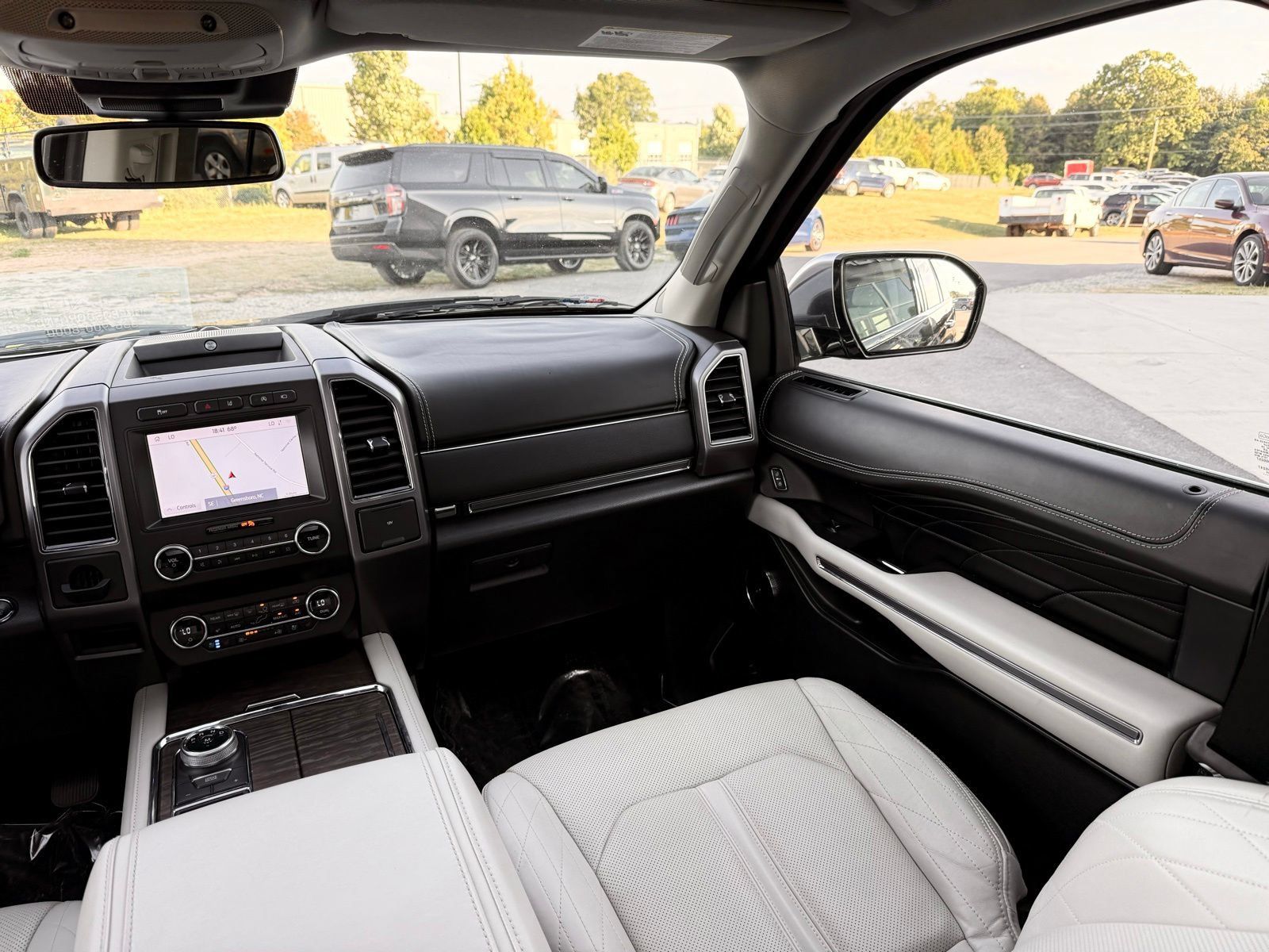 Used 2020 Ford Expedition Platinum RWD image 30