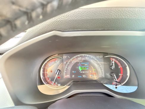 Certified 2024 Toyota RAV4 XLE w/ Convenience Package AWD/4WD image 8