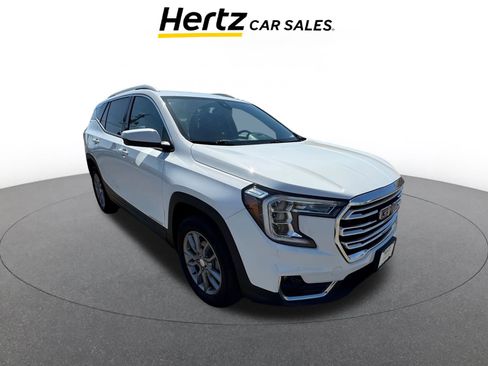Used 2024 GMC Terrain SLT image 1