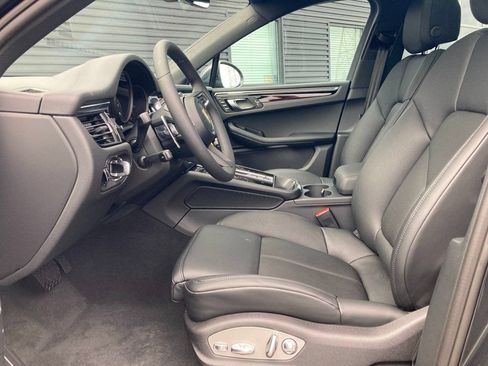 Used 2026 Porsche Macan AWD/4WD image 6