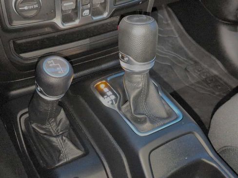 Used 2023 Jeep Wrangler Unlimited Sport AWD/4WD image 32