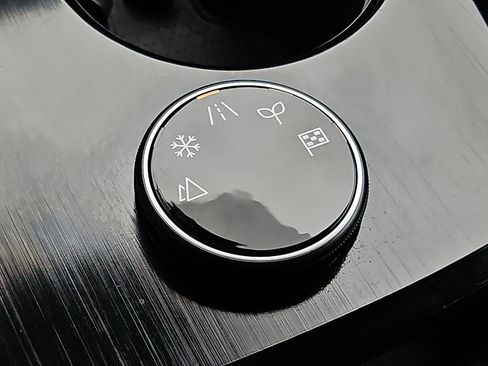 Certified 2023 Nissan Rogue S image 23