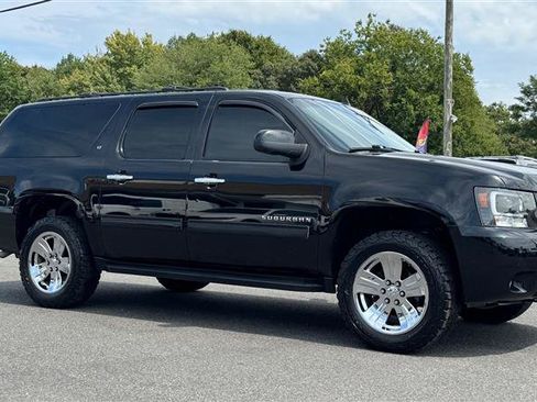 Used 2013 Chevrolet Suburban LT AWD/4WD image 5