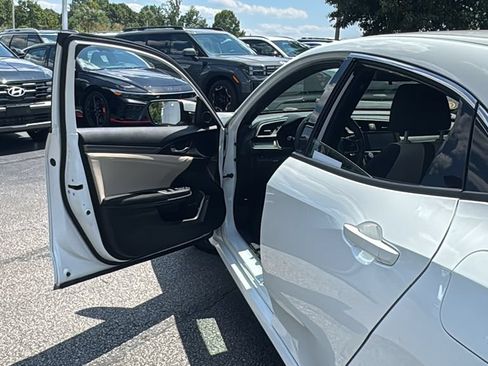 Used 2018 Honda Civic EX image 13
