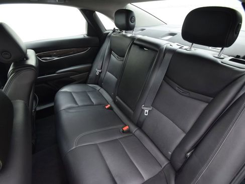 Used 2015 Cadillac XTS Luxury w/ Driver Awareness Package image 18