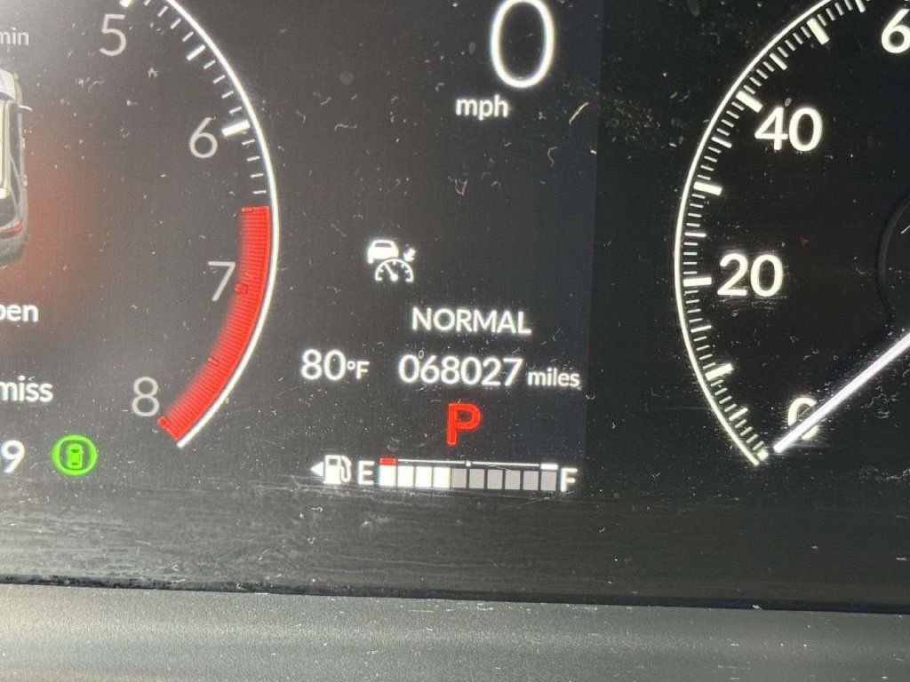 Used 2024 Honda Pilot Touring image 14