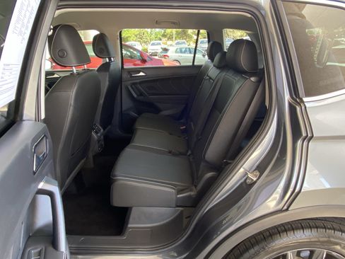 Certified 2023 Volkswagen Tiguan SE FWD image 36