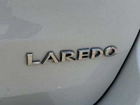 Used 2021 Jeep Grand Cherokee Laredo RWD image 6