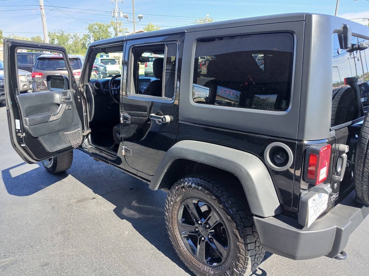 Used 2017 Jeep Wrangler Unlimited Sport w/ Quick Order Package 24S AWD/4WD image 3