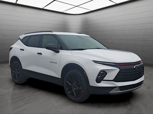 New 2025 Chevrolet Blazer LT w/ Redline Edition image 7