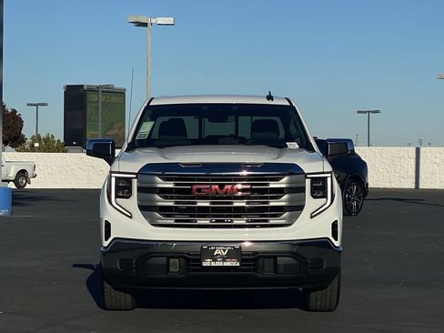 Certified 2026 GMC Sierra 1500 SLE w/ Preferred Package RWD image 10