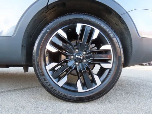 Used 2024 Kia Telluride SX Prestige image 9