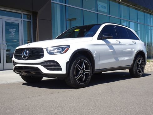 Used 2021 Mercedes-Benz GLC 300 4MATIC image 1