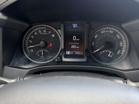 Used 2022 Toyota Tacoma TRD Sport w/ Technology Package RWD image 24