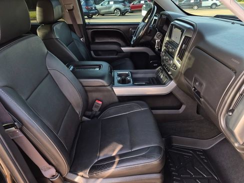 Used 2017 Chevrolet Silverado 1500 LTZ Z71 w/ LTZ Plus Package AWD/4WD image 36