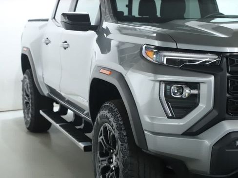 Used 2023 GMC Canyon Elevation w/ Convenience Package AWD/4WD image 8
